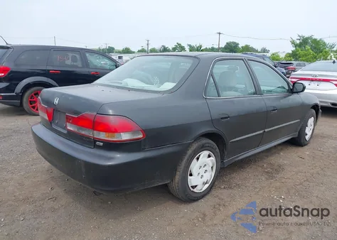 2001 Honda Accord 3.0 Lx из США, поврежденный, VIN 1HGCG16431A047657
